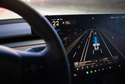 Nederland is het eerste land in Europa met Tesla FSD